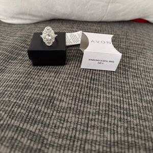Avon Sparkling Scroll Ring